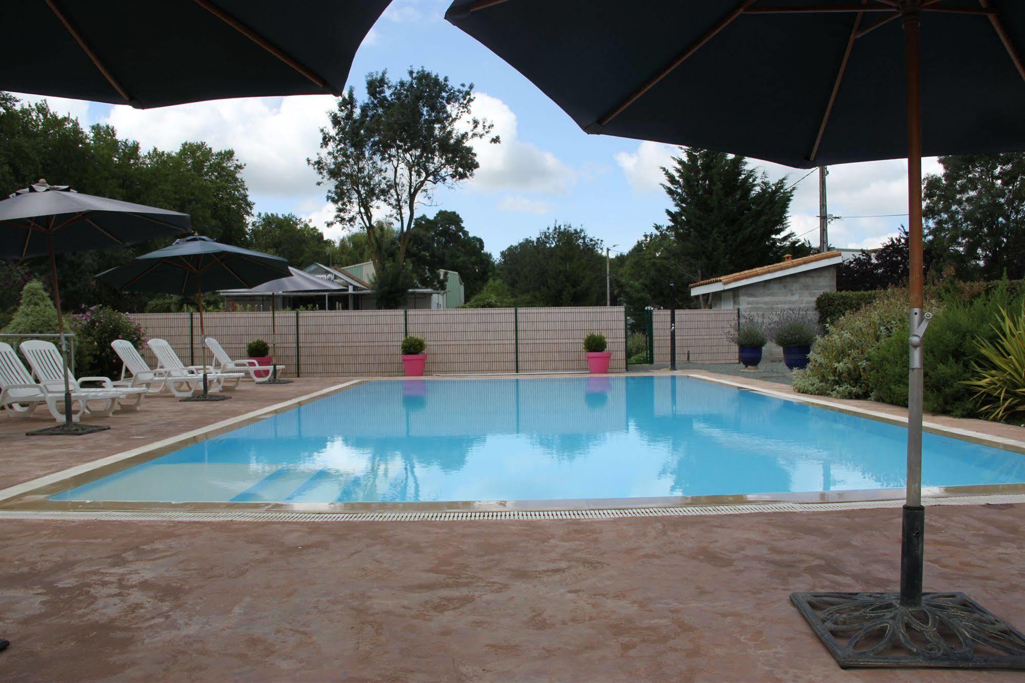 Agape Hotel Bessines Dış mekan fotoğraf